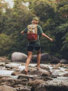 What To Wear On A Hiking Date_ _ Aesthetic & Cute Hiking Outfits For Women & Men (1)